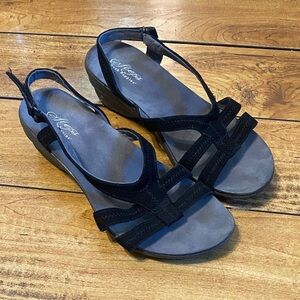 Steps by Hushpuppies Black Strappy Sandals
